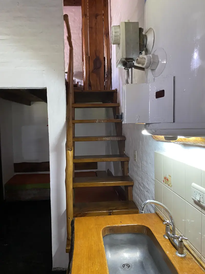 Cabaña 2 personas con entrepiso-Acceso a entrepisdo
