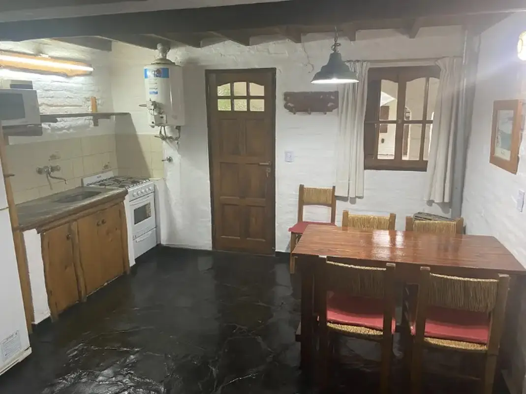 Cabaña 5 personas con entrepiso-Cocina comedor_