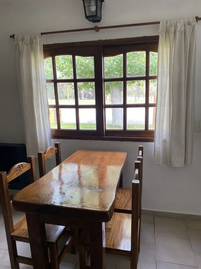 Cabaña Plus para 4 personas-comedor